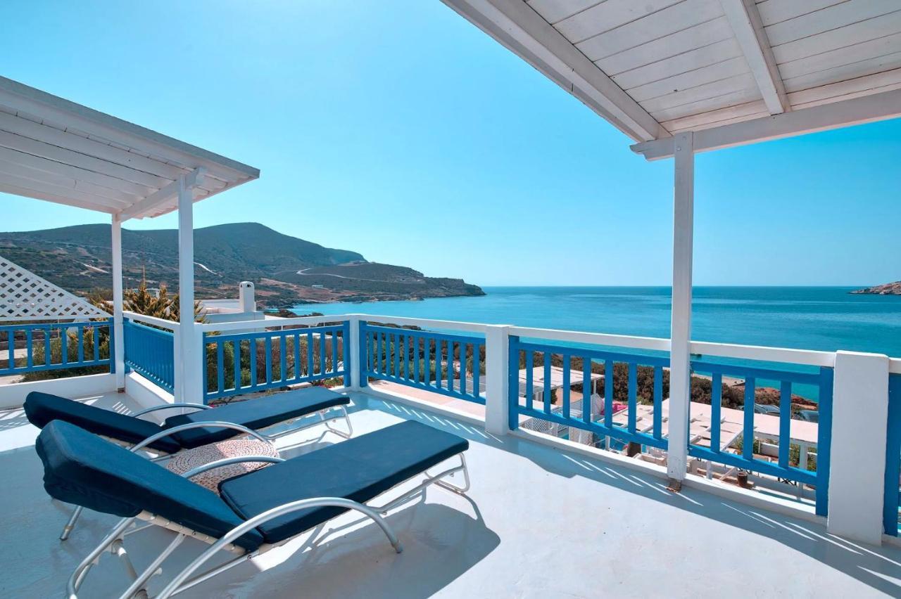 Blue Dolphin Antiparos Villas And Suites Agios Georgios  Екстериор снимка
