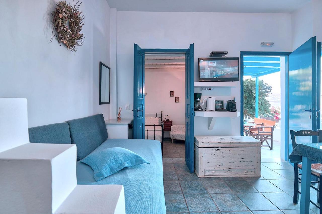 Blue Dolphin Antiparos Villas And Suites Agios Georgios  Екстериор снимка