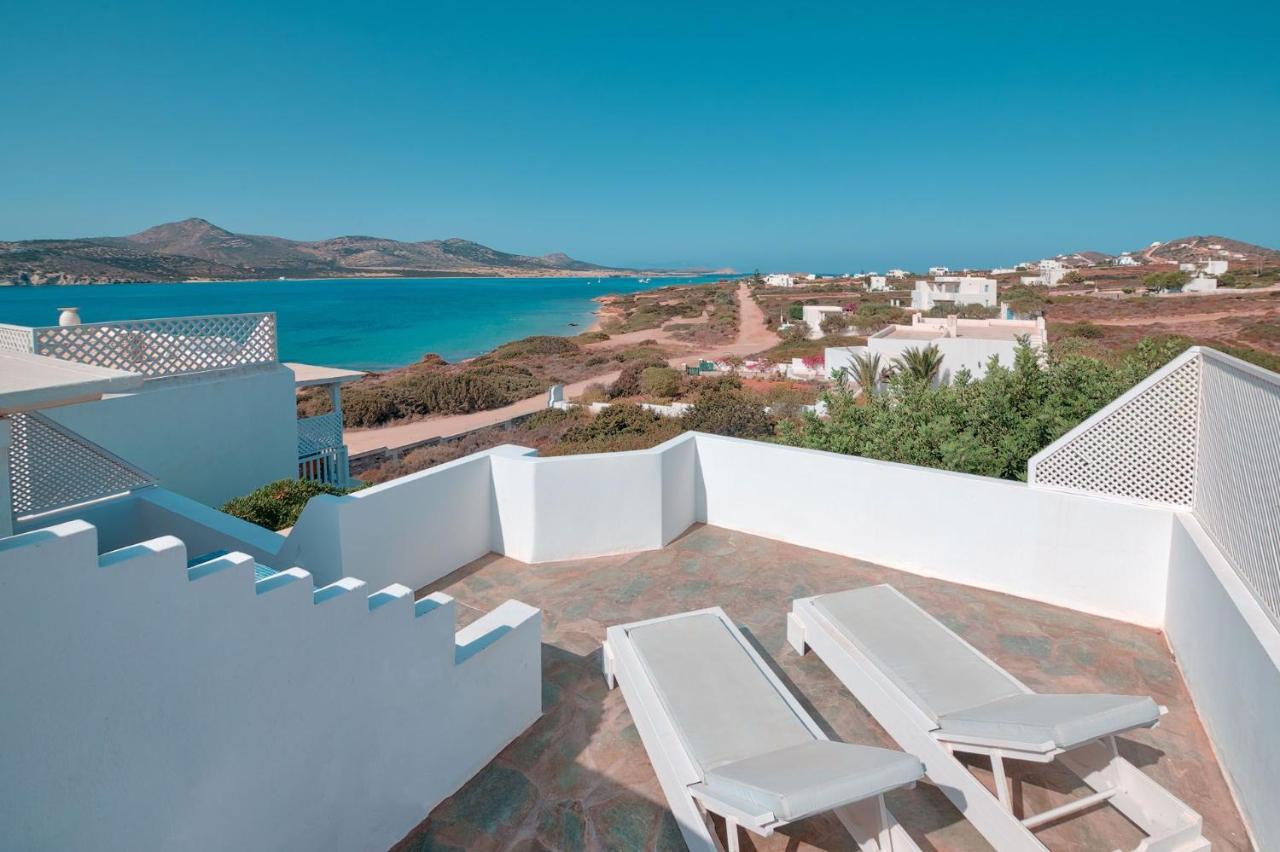 Blue Dolphin Antiparos Villas And Suites Agios Georgios  Екстериор снимка