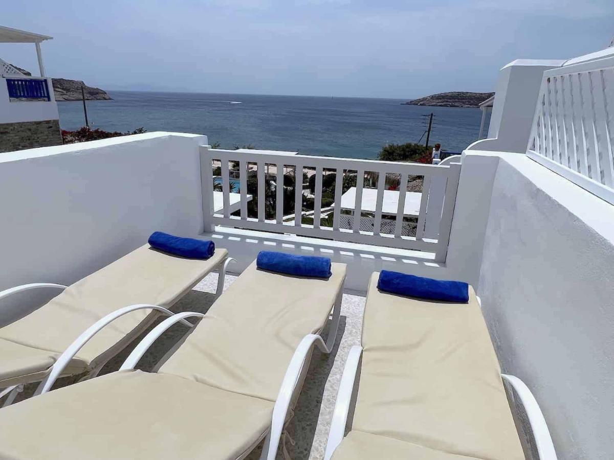 Blue Dolphin Antiparos Villas And Suites Agios Georgios  Екстериор снимка