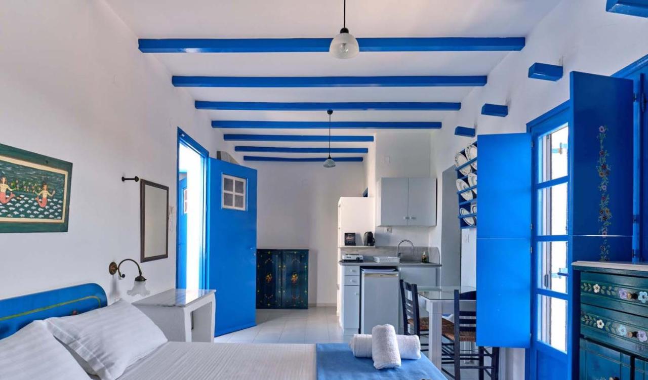 Blue Dolphin Antiparos Villas And Suites Agios Georgios  Екстериор снимка