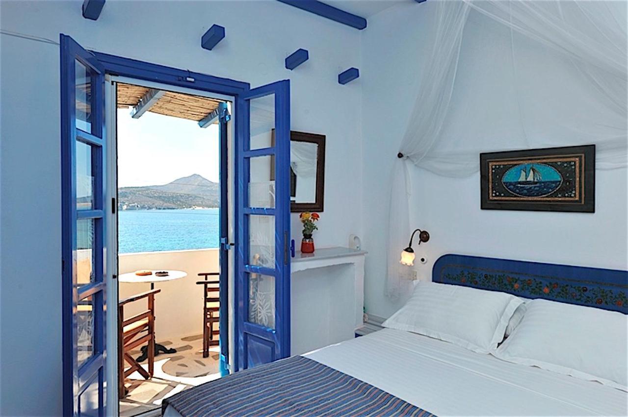Blue Dolphin Antiparos Villas And Suites Agios Georgios  Екстериор снимка