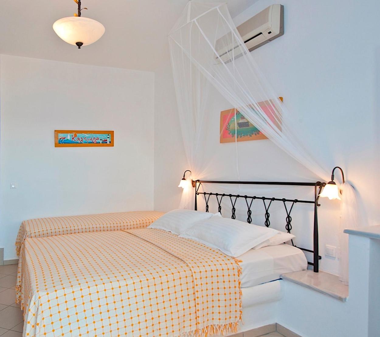 Blue Dolphin Antiparos Villas And Suites Agios Georgios  Екстериор снимка