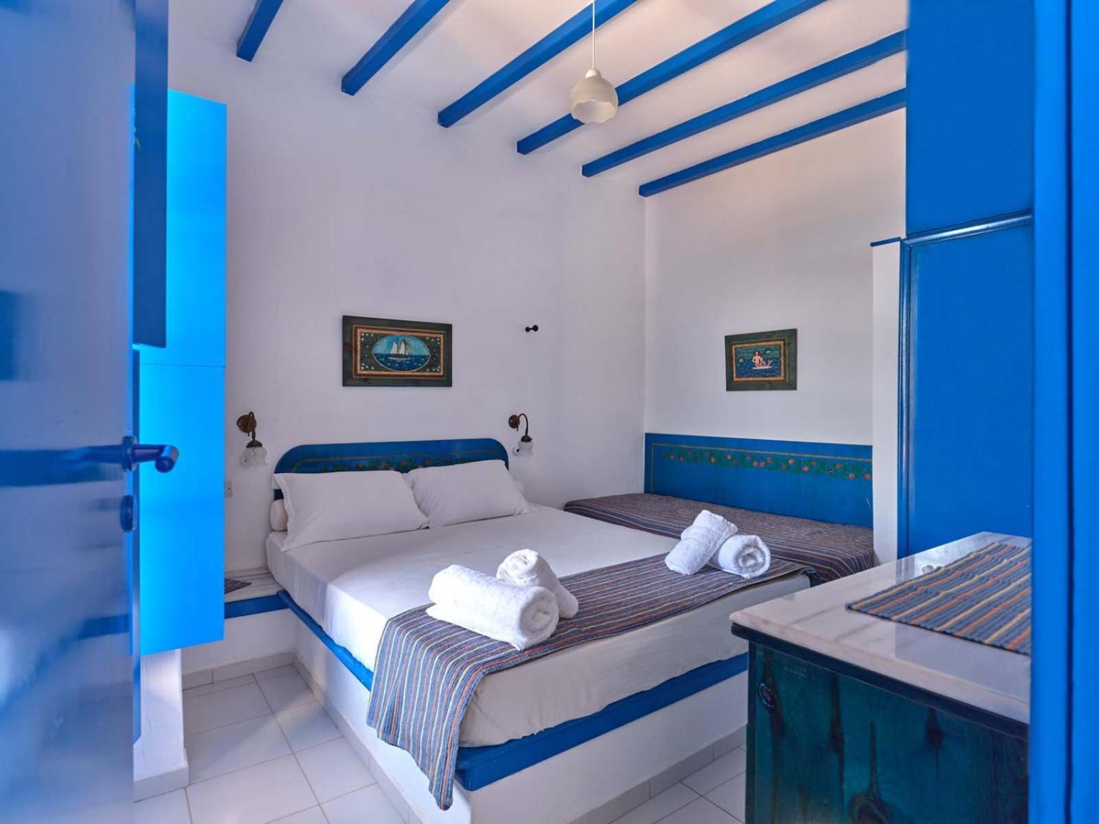 Blue Dolphin Antiparos Villas And Suites Agios Georgios  Екстериор снимка