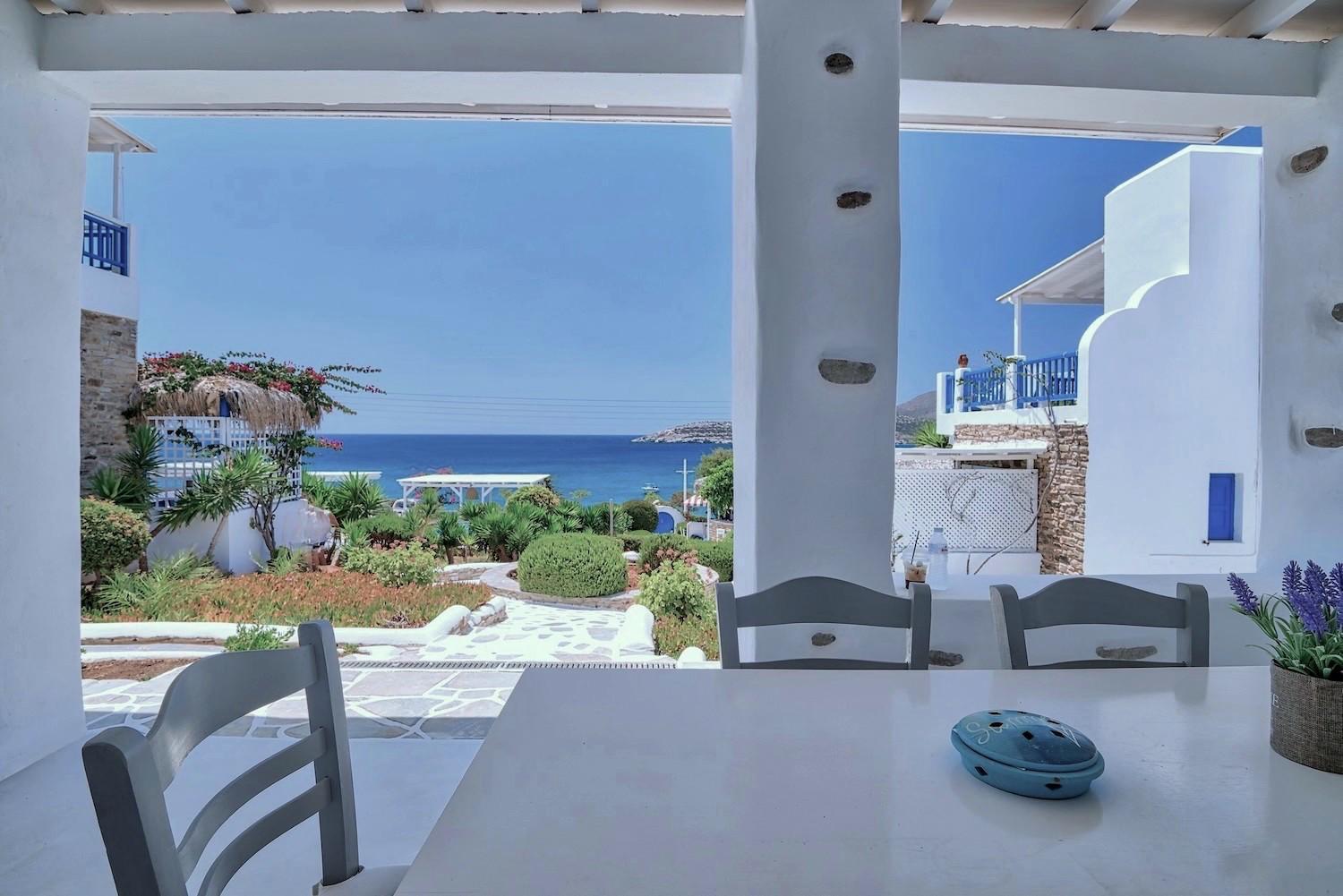 Blue Dolphin Antiparos Villas And Suites Agios Georgios  Екстериор снимка