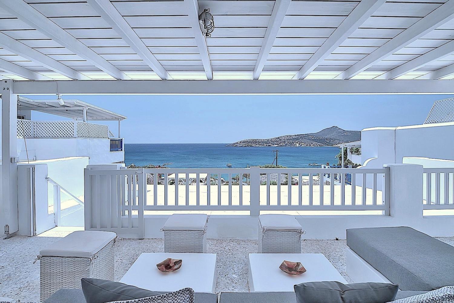 Blue Dolphin Antiparos Villas And Suites Agios Georgios  Екстериор снимка