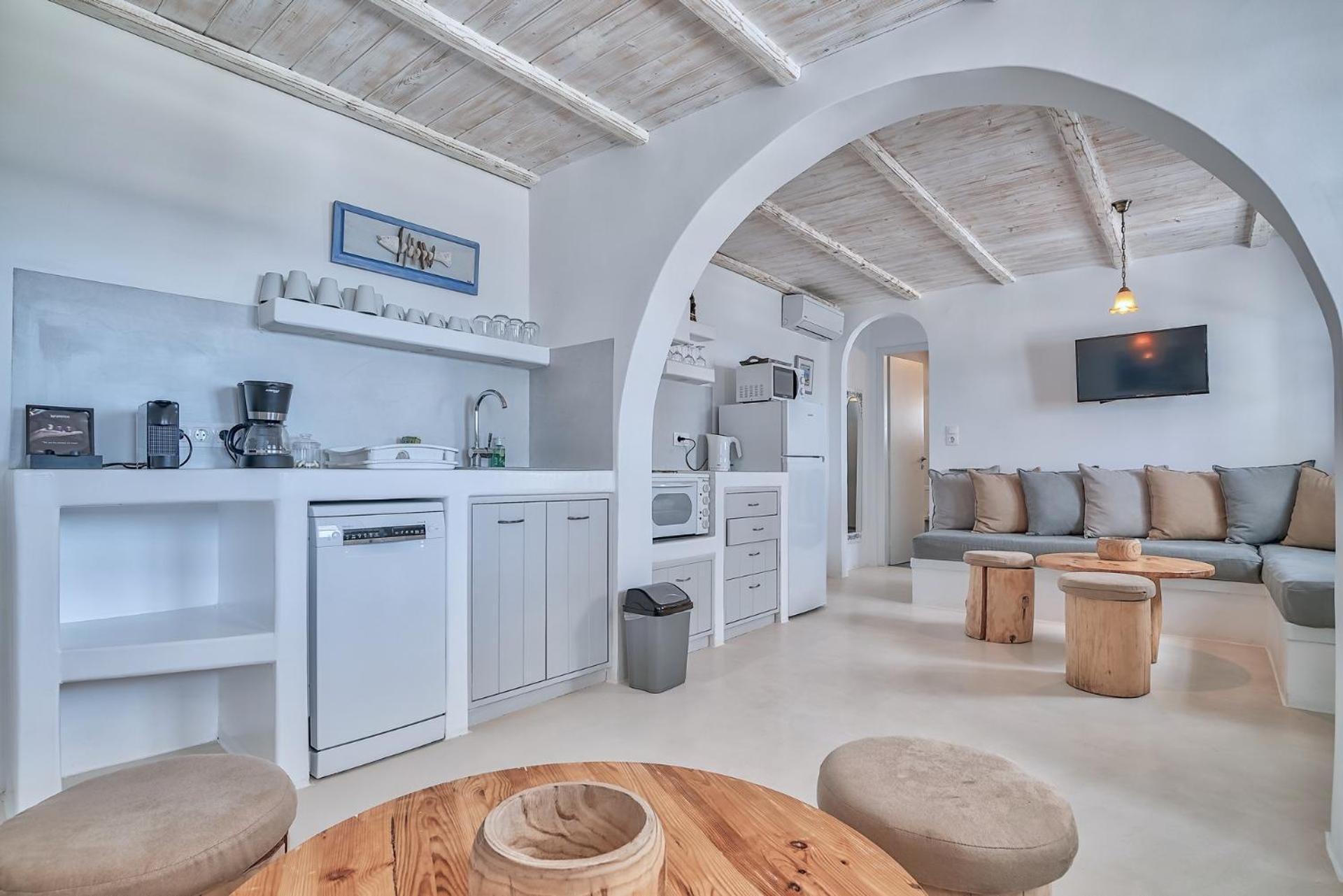 Blue Dolphin Antiparos Villas And Suites Agios Georgios  Екстериор снимка