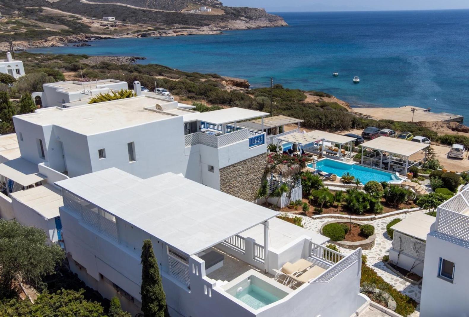 Blue Dolphin Antiparos Villas And Suites Agios Georgios  Екстериор снимка