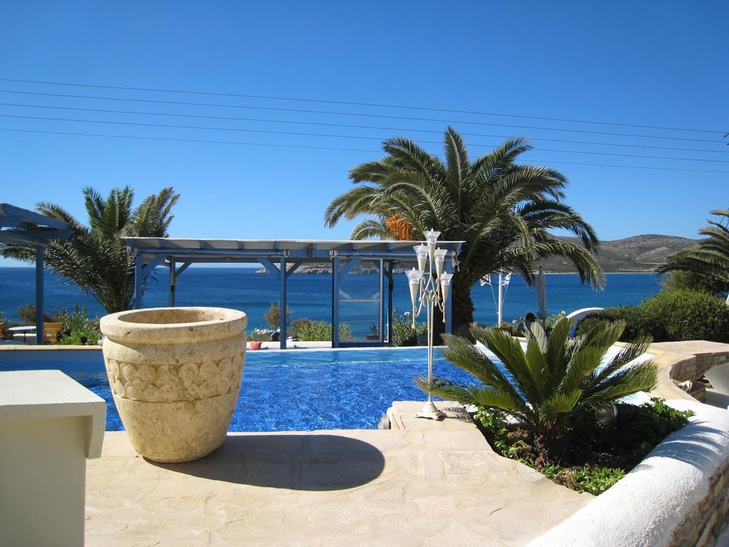 Blue Dolphin Antiparos Villas And Suites Agios Georgios  Стая снимка
