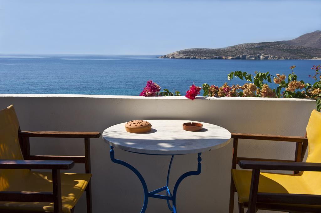 Blue Dolphin Antiparos Villas And Suites Agios Georgios  Екстериор снимка