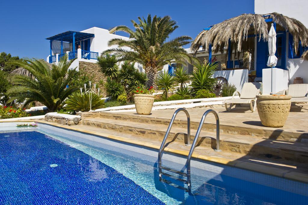 Blue Dolphin Antiparos Villas And Suites Agios Georgios  Екстериор снимка