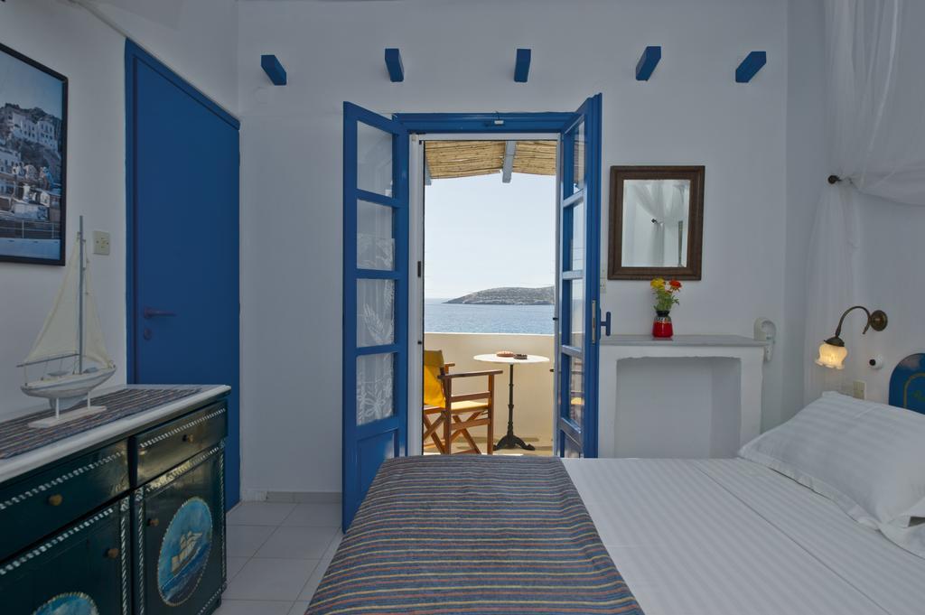 Blue Dolphin Antiparos Villas And Suites Agios Georgios  Екстериор снимка